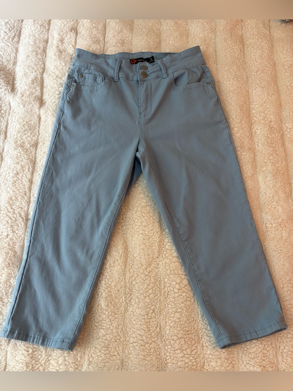 Cropped Women's Jeans in Dusty Blue — Comfortable Mid-Rise Style